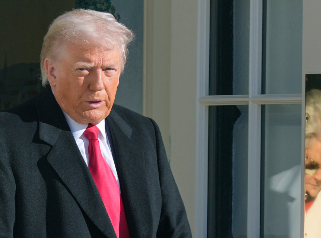 Tramp odao počast “velikim i hrabrim vojnicima“ Velike Britanije