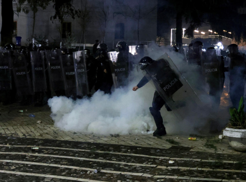 Albanija: Na protestima uhapšeno 18 osoba, povređeno 11 policajaca