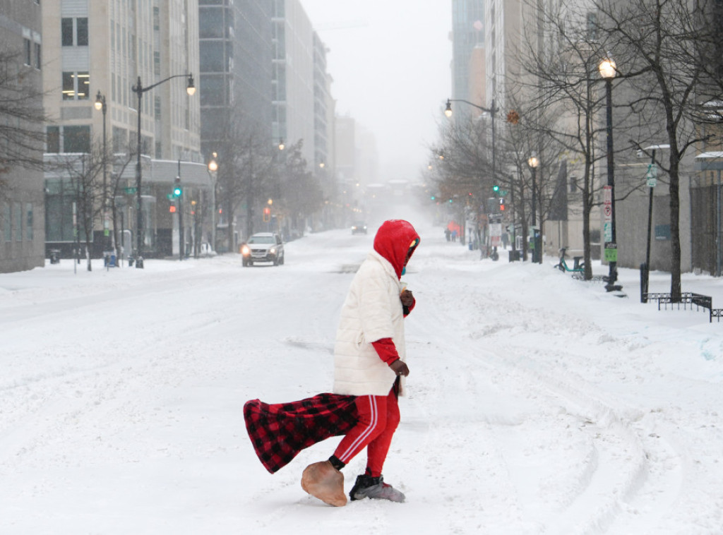 Velika zimska oluja u SAD: Dvoje mrtvih, bez struje skoro 800.000 domaćinstava