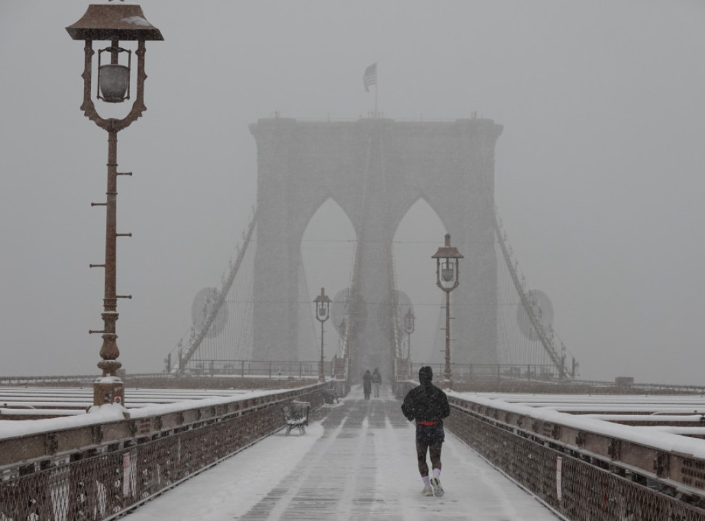 Petoro mrtvih u Njujorku, grad pod snežnom olujom i ekstremnom hladnoćom