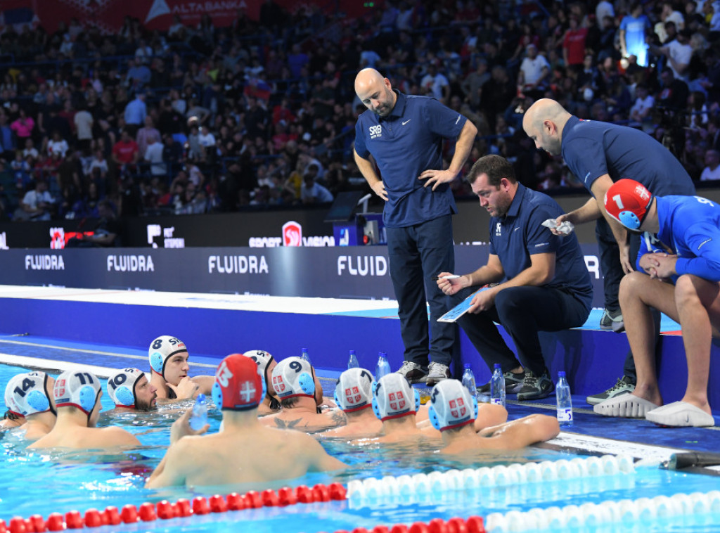 Vaterpolisti Srbije i Mađarske igraju 5:5 posle prvog poluvremena finala Evropskog prvenstva