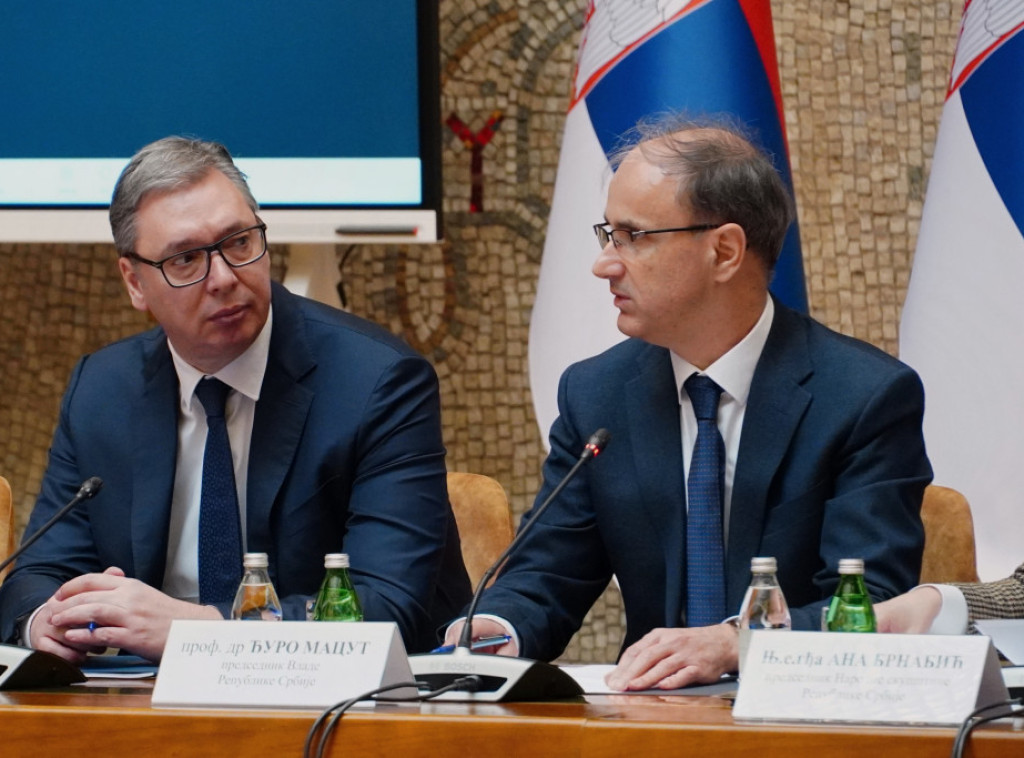 Premijer Macut: Vlada će sutra isplatiti novčane nagrade vaterpolistima Srbije