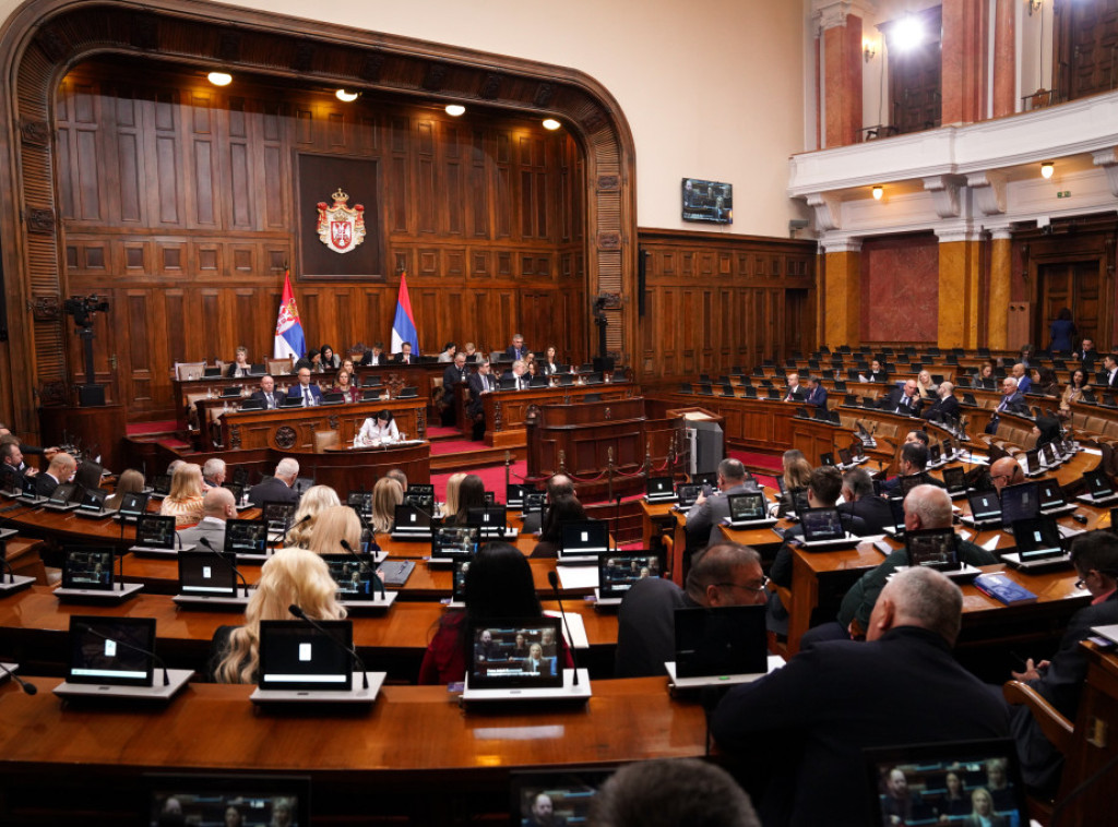 Poslanici pitali o Toninu Piculi, blokadi prevoznika, postupanju policije