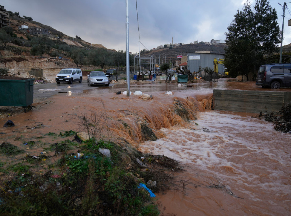 Italija: Oluja izazvala klizišta i poplave, na Siciliji evakuisano oko hiljadu ljudi