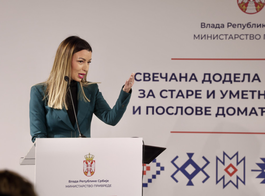 Ministarka Mesarović dodelila sertifikate za stare zanate: Sledećeg meseca novi program podrške
