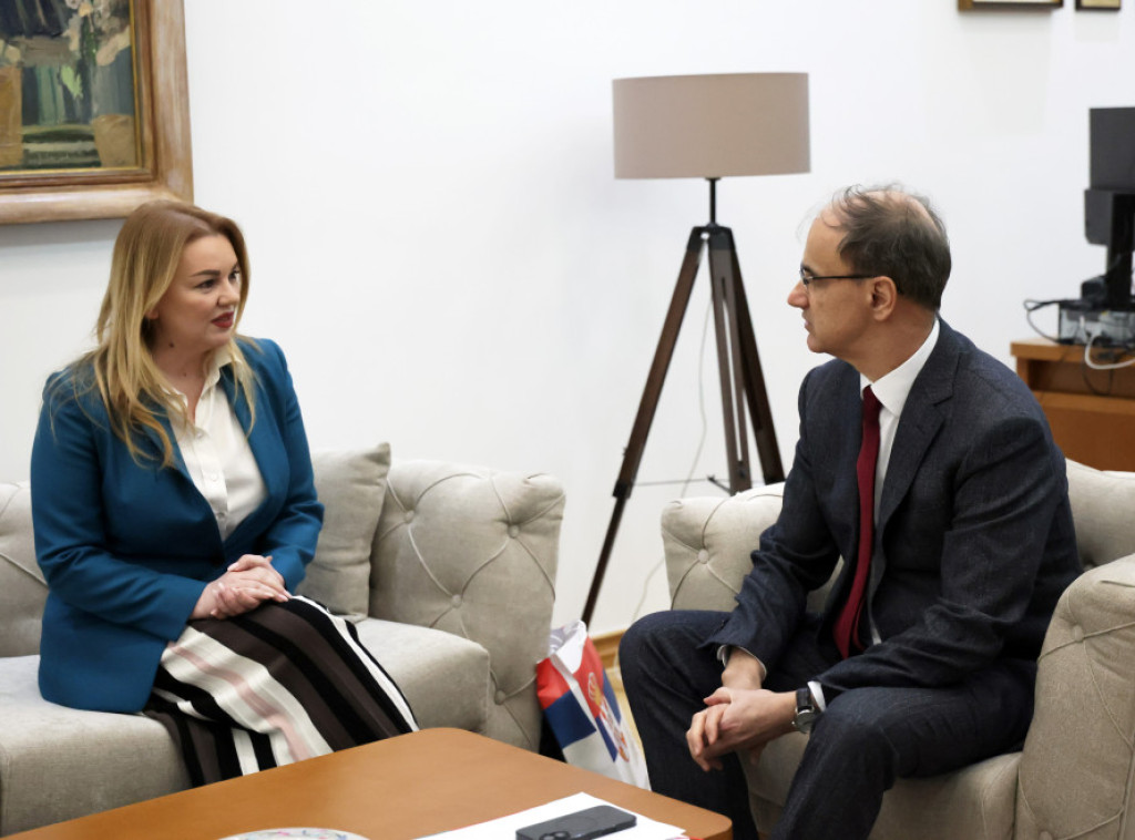 Premijer Macut razgovarao sa komesarkom Stanisavljević o stambenom pitanju izbeglica i migratornim merama