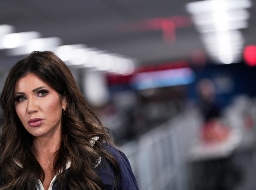 SAD: Noem pohvalila dolazak Trampovog ''cara granica'' Toma Homana u Minesotu