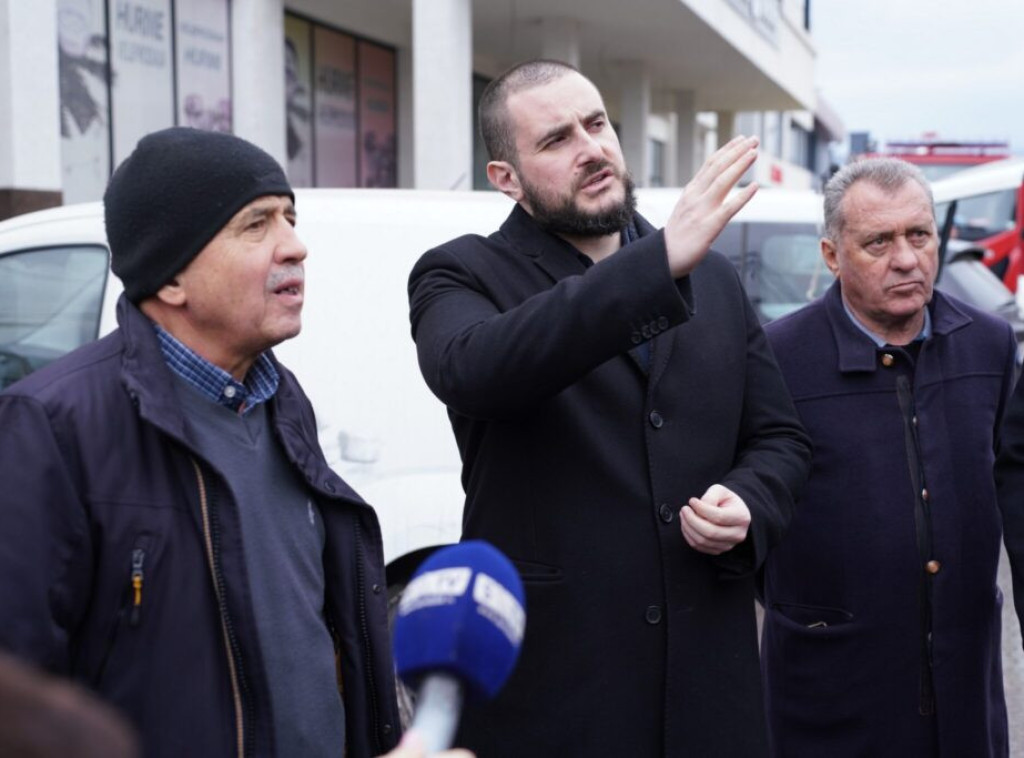 Usame Zukorlić u Novom Pazaru nakon požara u Industrijskoj zoni i Medresi Gazi Isa-beg