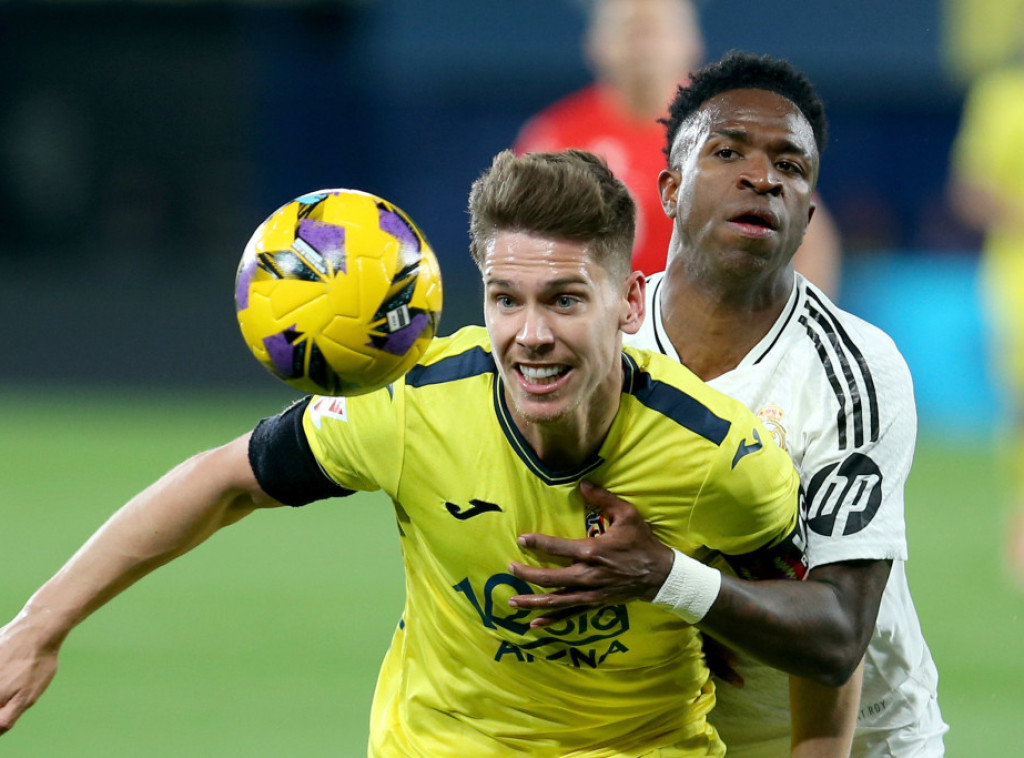 Fudbaler Viljareala Huan Fojt uspešno operisan