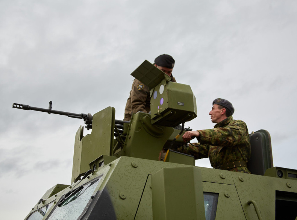 Na poligonima u Prokuplju obuka posada borbenih vozila "Miloš" za mirovne misije