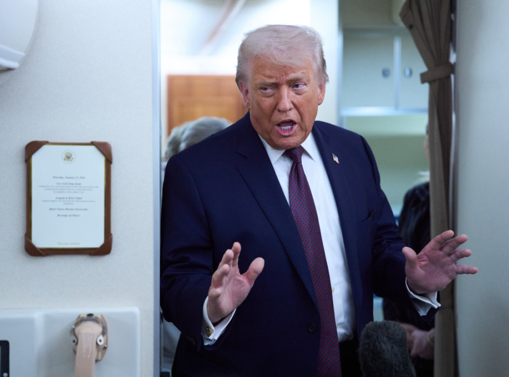 Aksios: Tramp kaže da Iran želi dogovor dok stiže američka “armada“