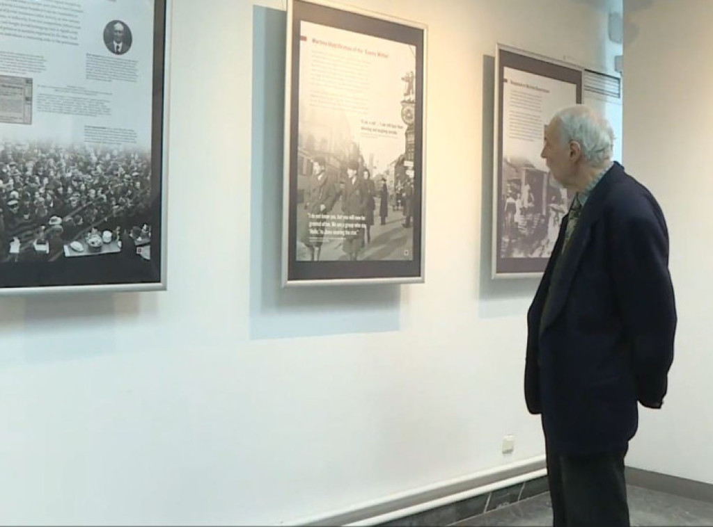 Izložba povodom Dana sećanja na Holokaust otvorena u Biblioteci grada Beograda