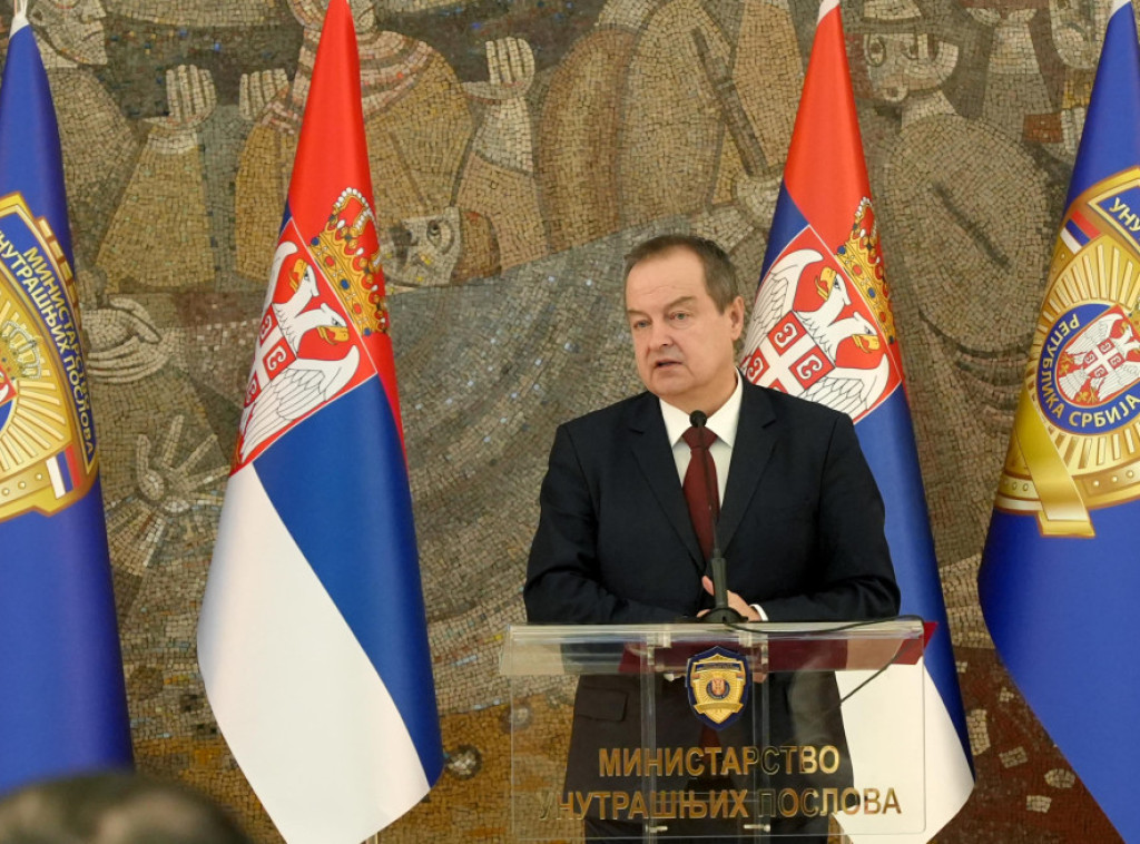 Ivica Dačić deci poginulih i ranjenih policijskih službenika: MUP će biti tu da vam pomogne