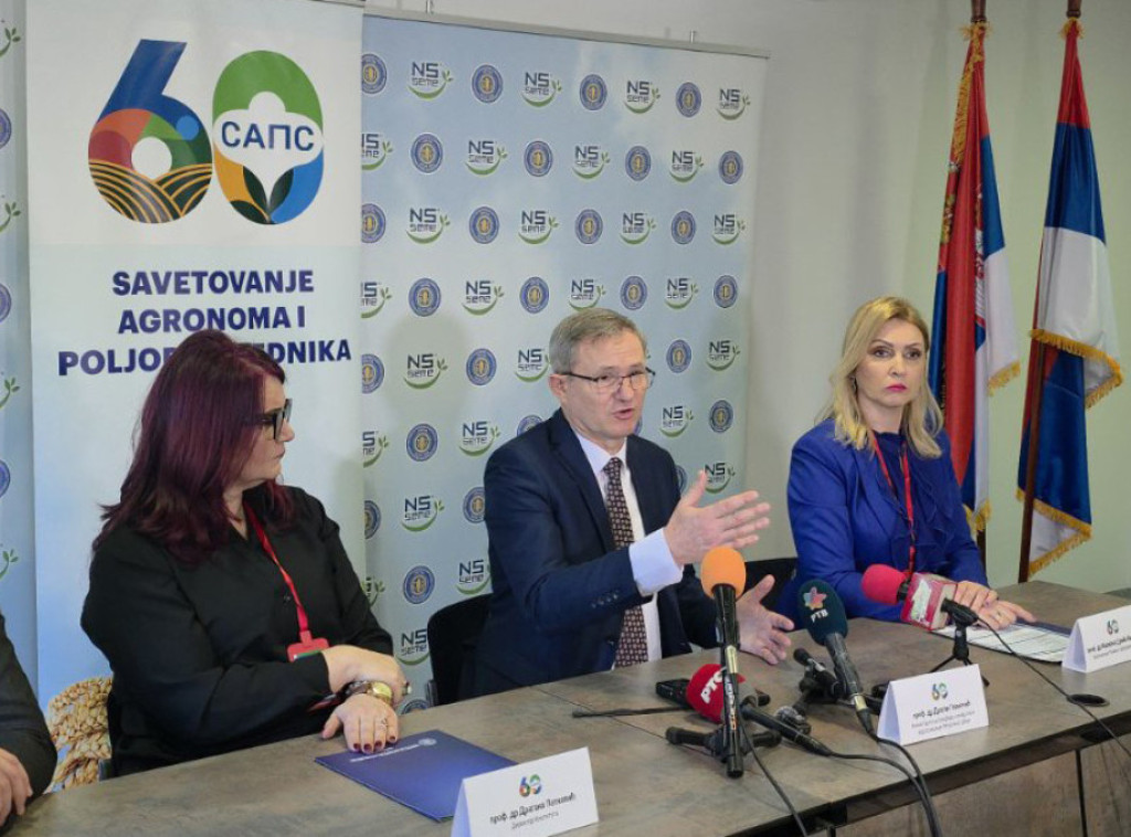 Ministar Glamočić: U petak počinje isplata 100.000 dinara za krave prvotelke