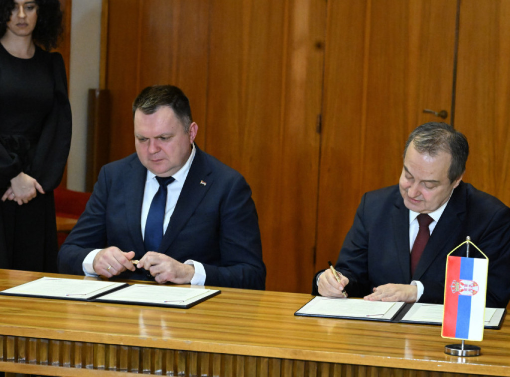 Dačić i Budimir potpisali Memorandum o saradnji u oblasti zakonodavstva