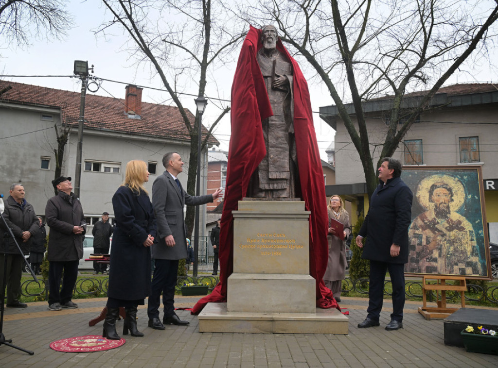 U Kruševcu otkriven spomenik Svetom Savi