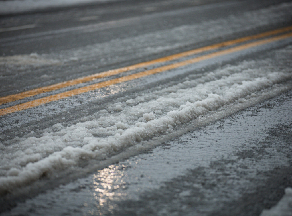 Putevi prohodni, sneg do 5 centimetara mestimično na teritoriji Kruševca i Ivanjice