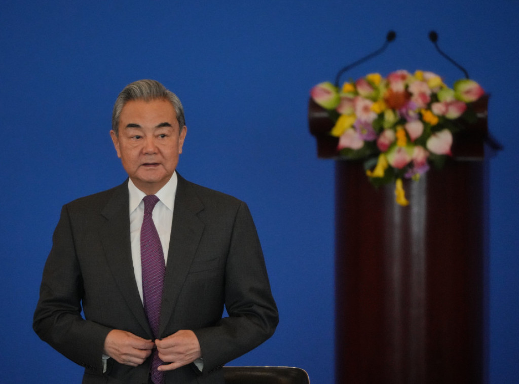 Vang: Kina i Francuska bi zajedno trebalo da unesu stabilnost u turbulentni svet