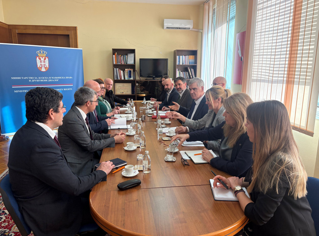 Ministar Beriša razgovarao sa šefom Misije OEBS-a o pravima manjina i jačanju institucionalne saradnje