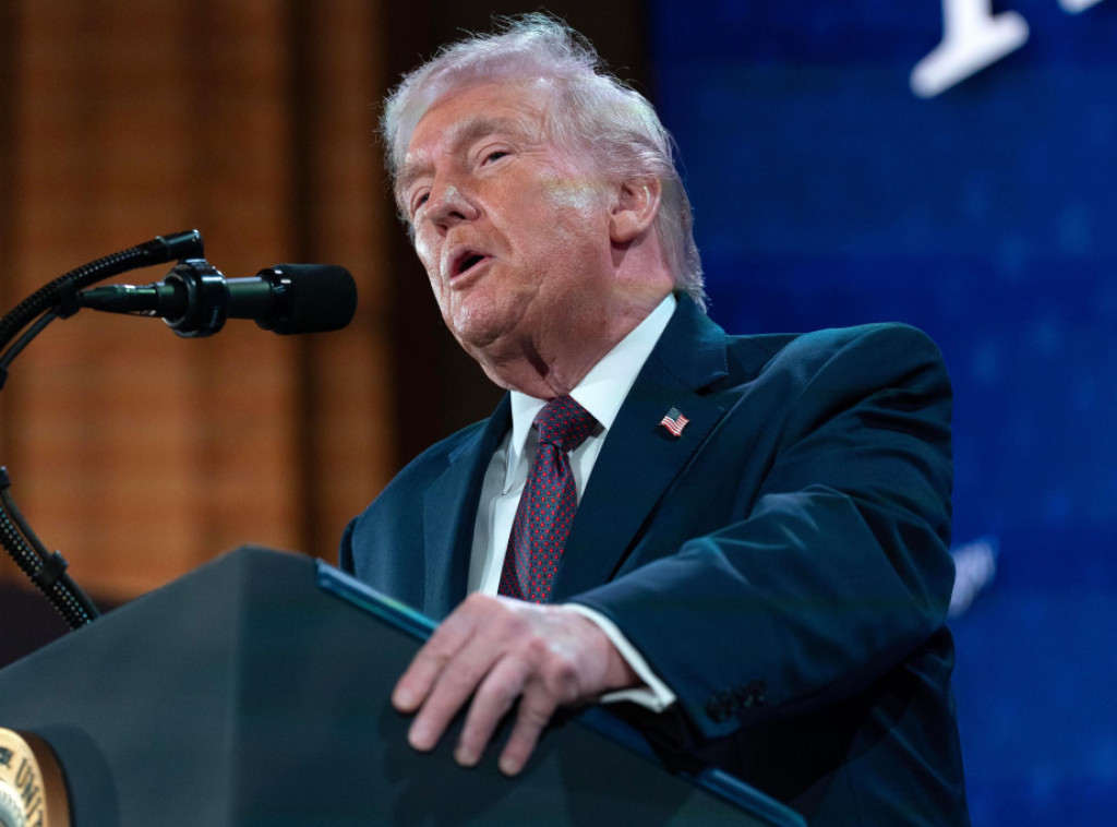 NYT: Tramp i Šumer postigli dogovor o ICE, kako bi sprečili blokadu vlade SAD