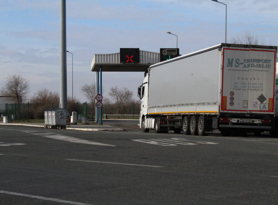 AMSS: Teretnjaci čekaju i do šest sati na izlazu iz Srbije