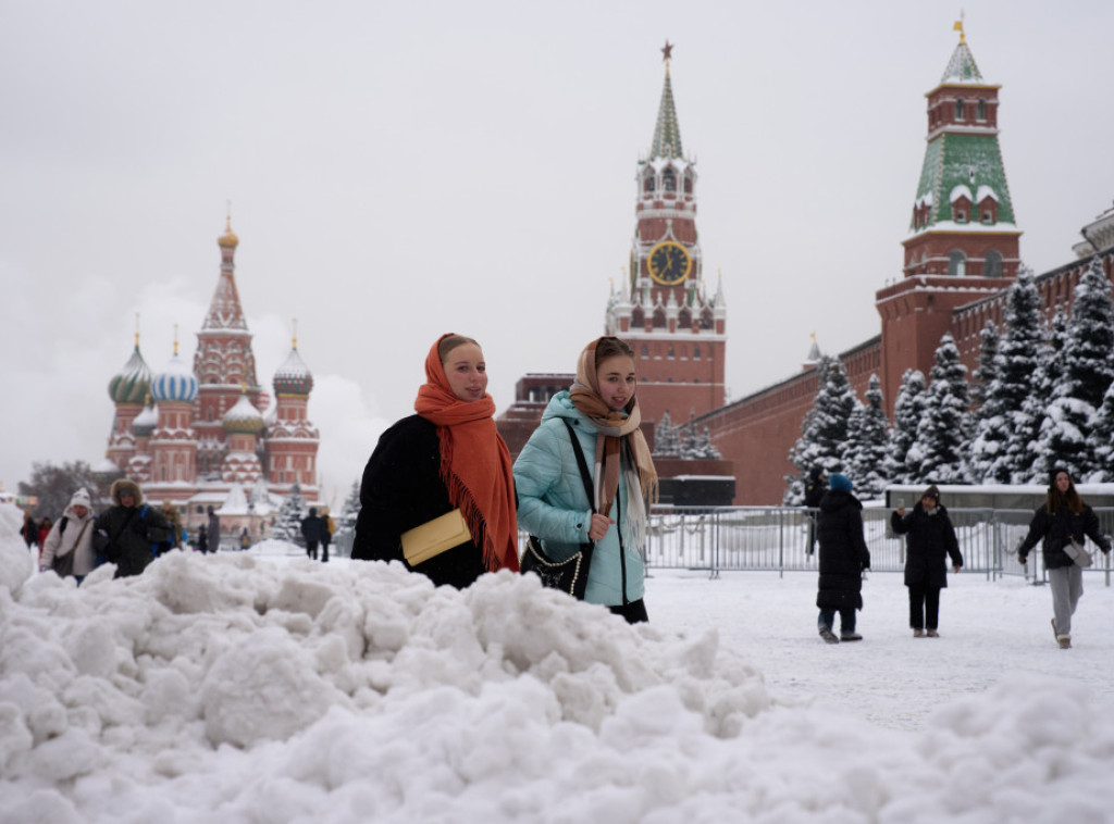 U Moskvi palo više od 60 cm snega, oboren rekord visine snežnih nanosa iz 1994.