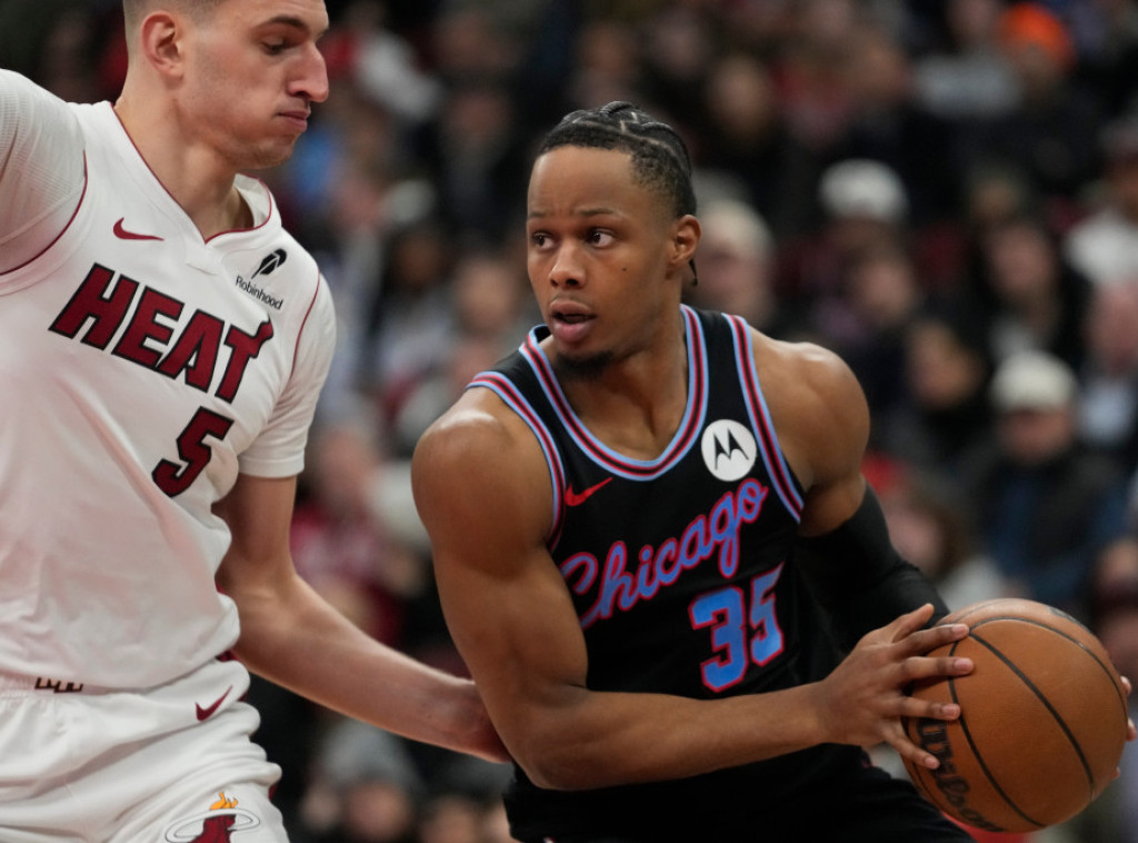 Srpski košarkaš Nikola Jović postigao osam poena u pobedi Majamija