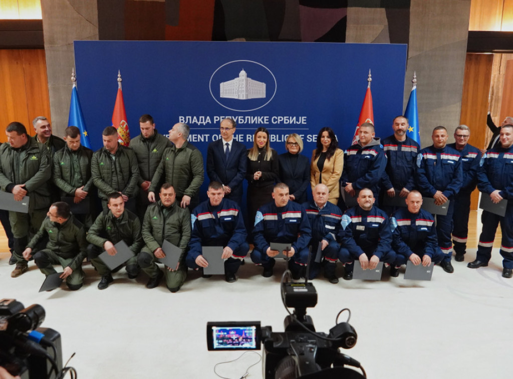Premijer Macut: Radnici i monteri EDS i JP ''Srbijašume'' su heroji ovog perioda godine