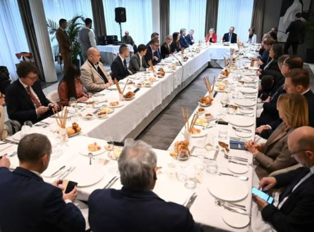 Vucic, EU ambassadors discuss Serbia's EU path