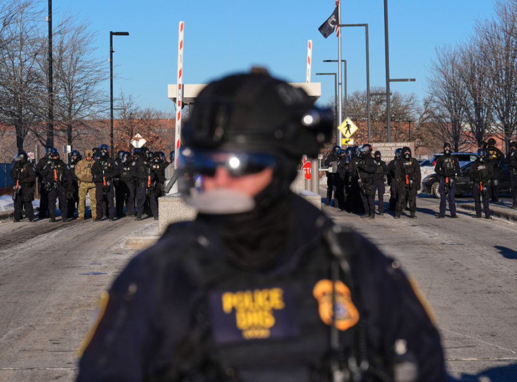 Hapšenja u Minesoti zbog protesta protiv Službe za imigraciju i carinu, među privedenima i novinarka