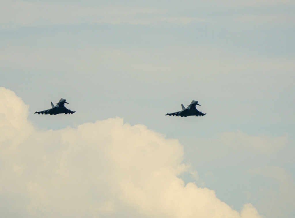 Dva izviđačka aviona NATO-a primećena iznad Crnog mora