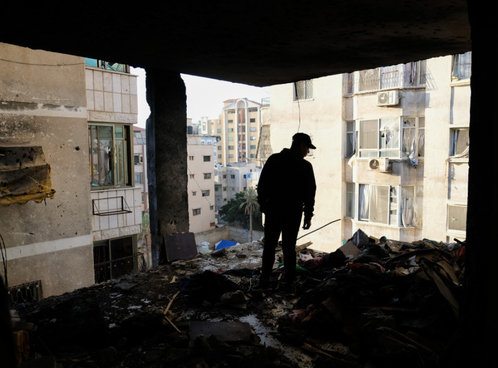 Najmanje 12 Palestinaca poginulo u izraelskim napadima na južni i severni deo Gaze