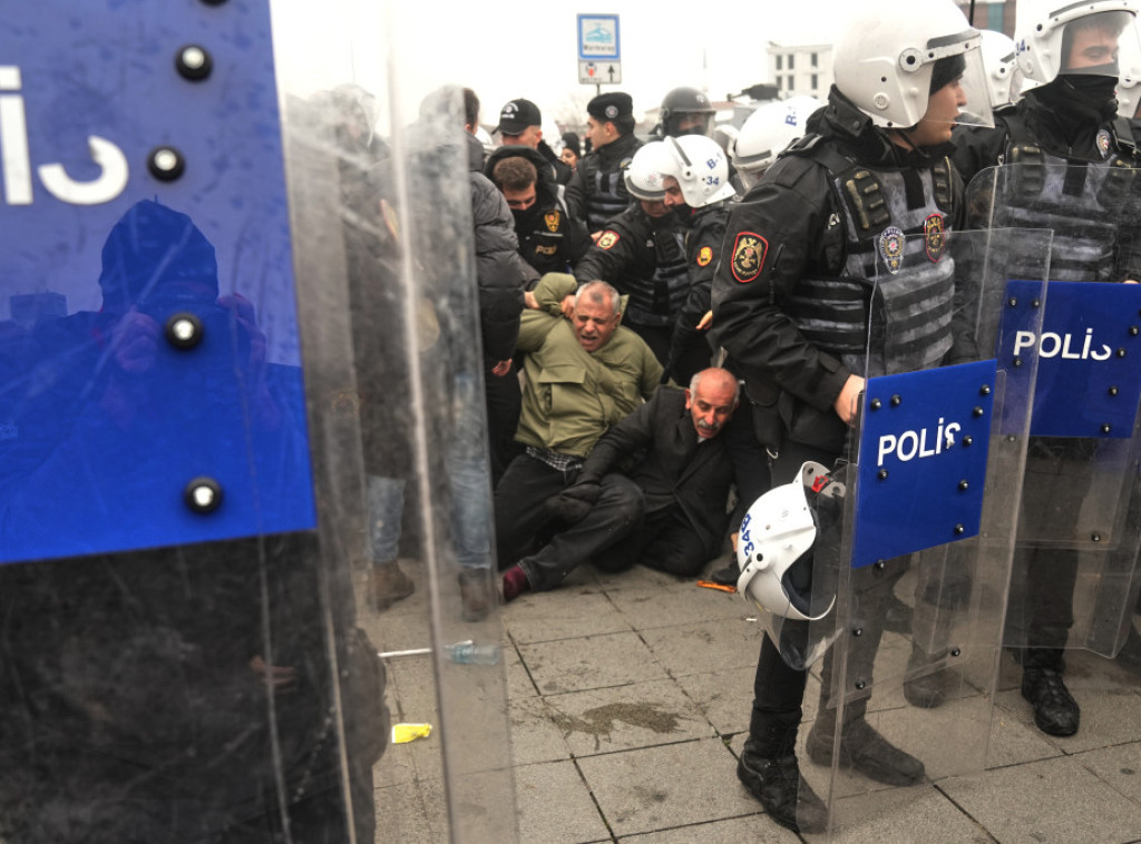 Više poznatih ličnosti privedeno u Istanbulu u okviru istrage o drogi