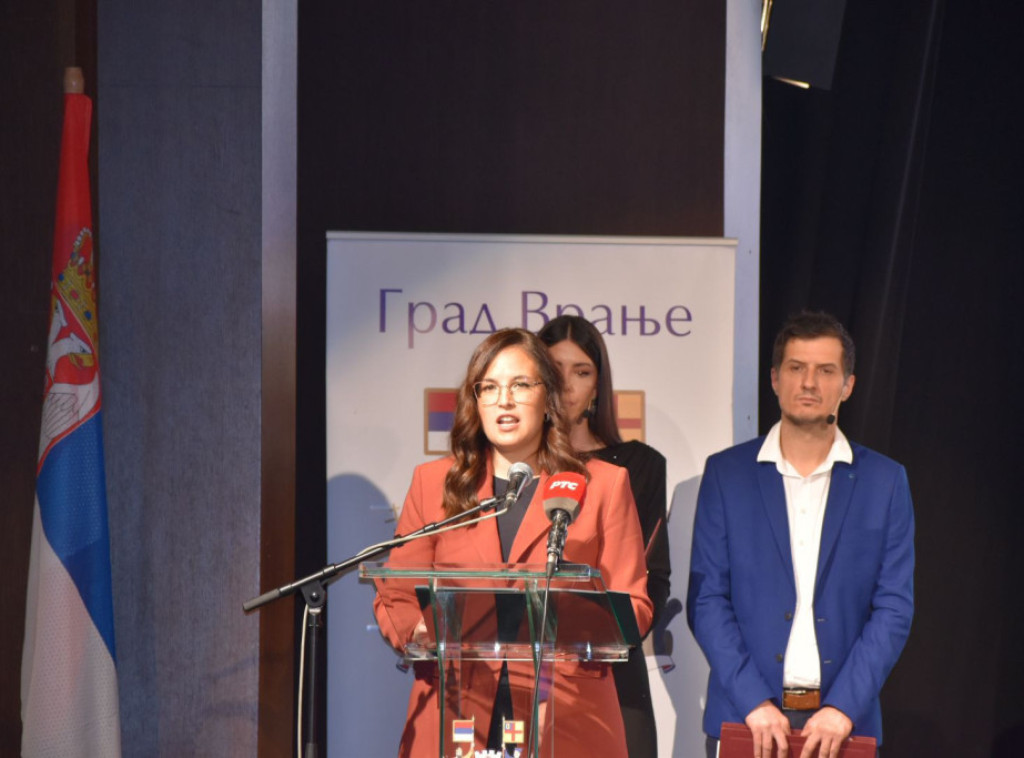 Sari Pavkov uručeno priznanje za doprinos Ministarstva zaštiti životne sredine u Vranju