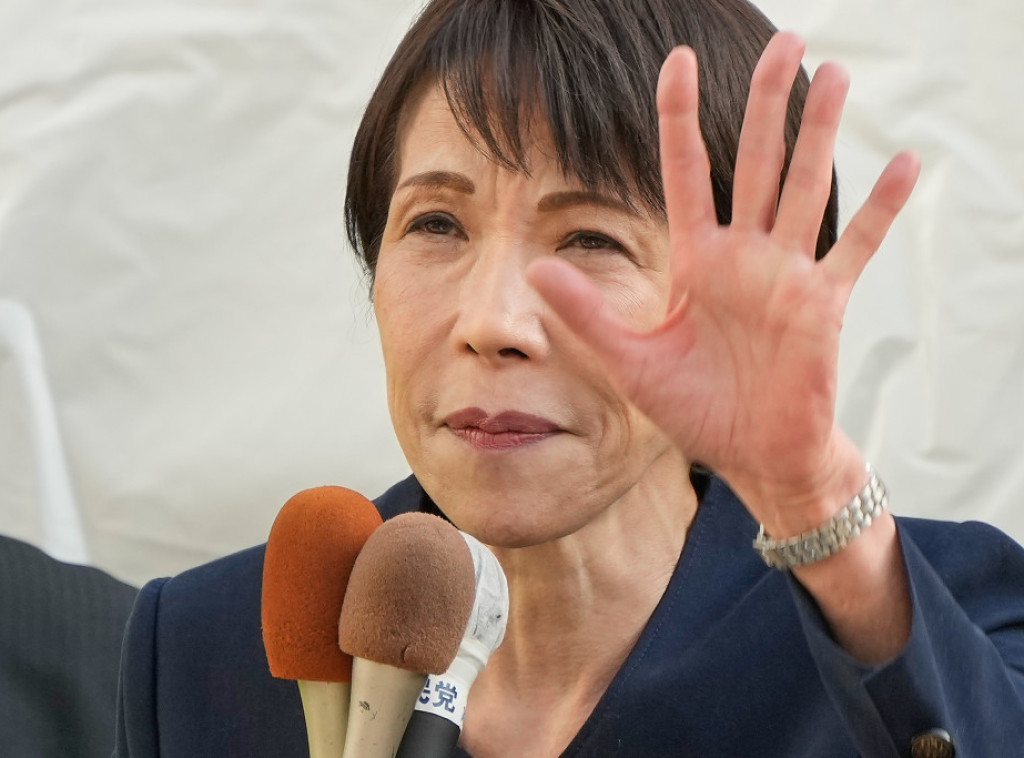 Japanska premijerka otkazala TV nastup zbog povrede ruke