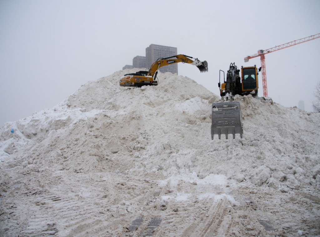 Na Kamčatki i dalje vanredno stanje zbog snežnih nanosa