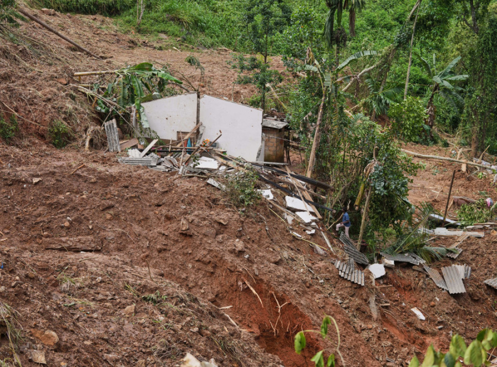 Klizište na Siciliji nastavlja da se širi, u poslednjim satima srušena zgrada