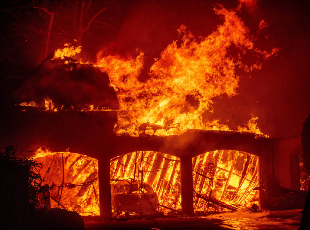 Pet tinejdžera poginulo u požaru u privatnoj sauni u Kemerovskoj oblasti u Rusiji