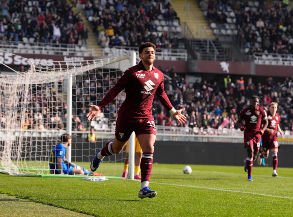 Če Adams doneo trijumf fudbalerima Torina protiv Lećea u Seriji A