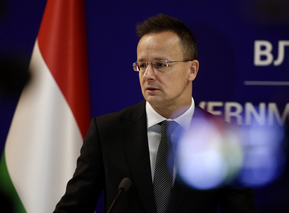 Peter SIjarto: Brisel će 15. aprila zabraniti uvoz ruske nafte u Evropu