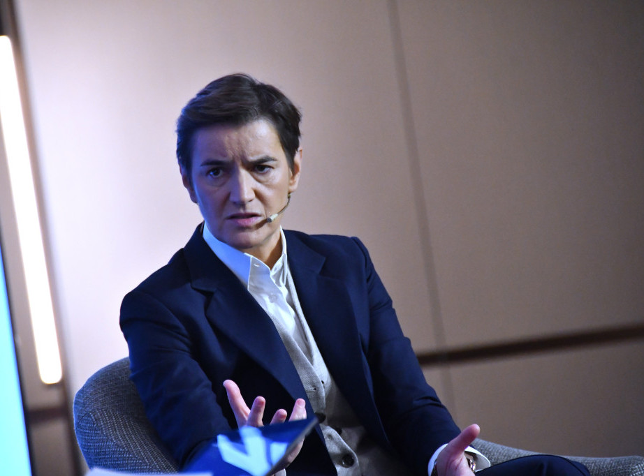Ana Brnabić: Svaka ozbiljna stranka ima kol centre, blokaderi misle da im je sve dozvoljeno