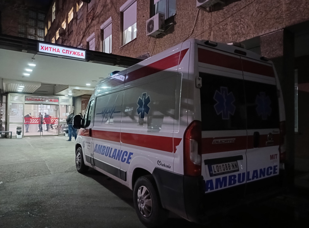 Četvoro povređenih u direktnom sudaru dva vozila na putu između Bora i Zaječara