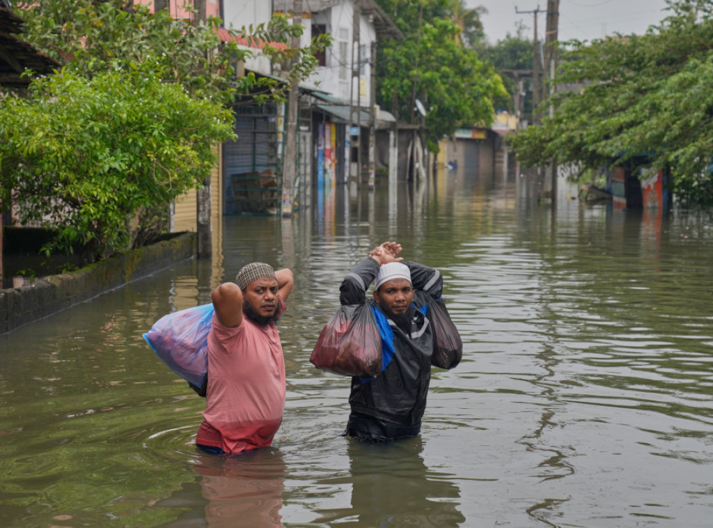 Najmanje tri osobe izgubile život u ciklonu na Madagaskaru