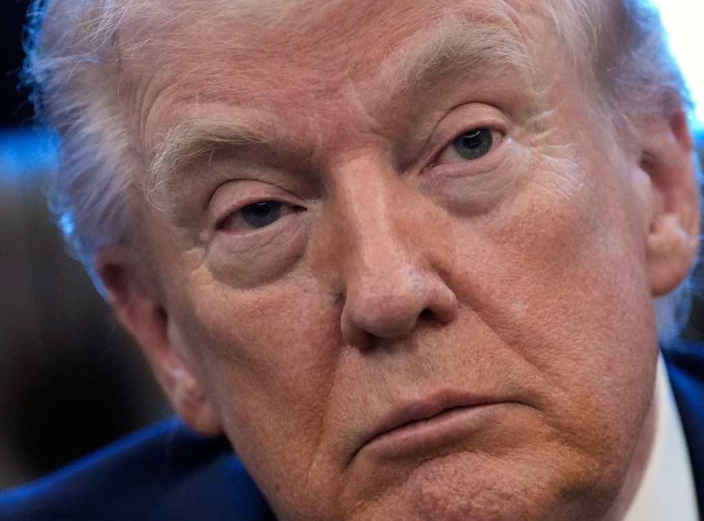 Tramp: Ne planiram da srušim Kenedi centar