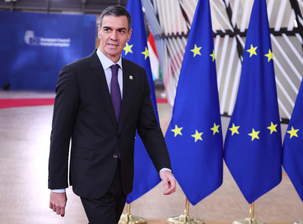 Pedro Sančes: Španija će zabraniti pristup društvenim mrežama deci mlađoj od 16 godina