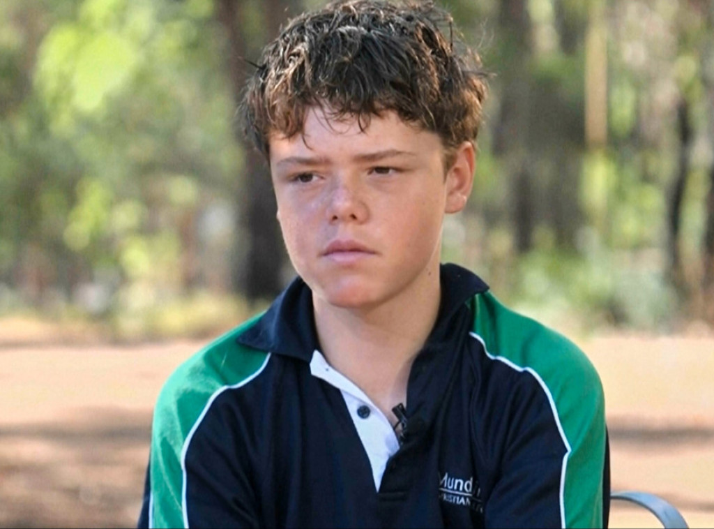 Tinejdžer plivao satima da bi spasao porodicu kod australijske obale