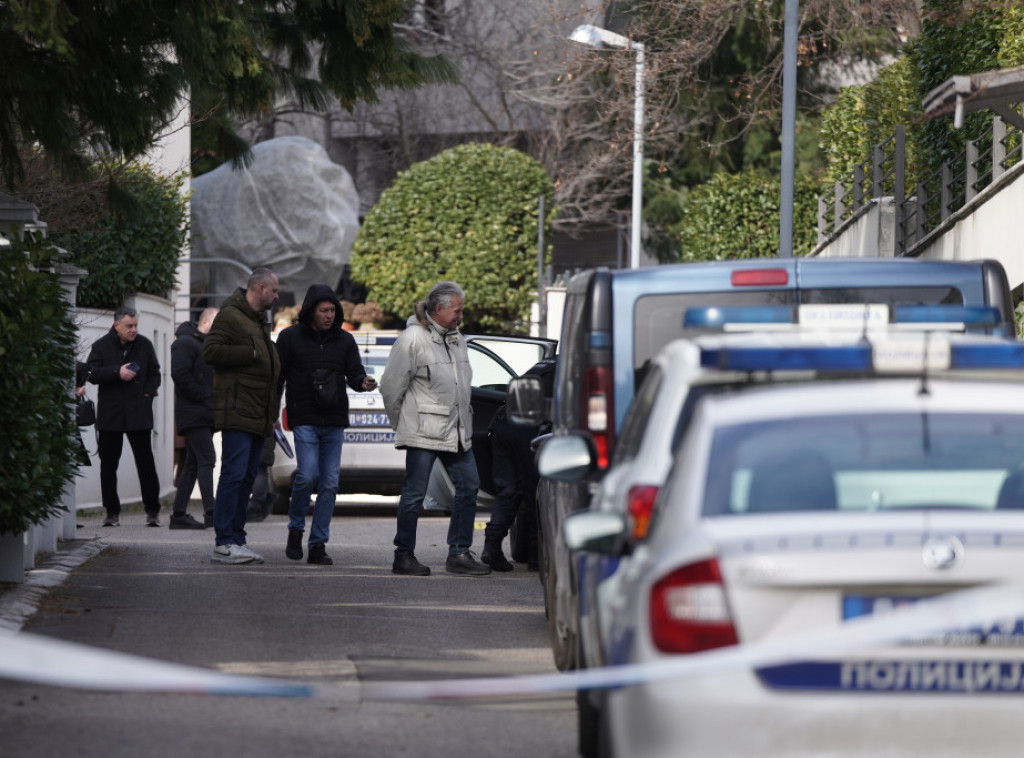 Na kuću Zdravka Čolića bačena bomba, policija i tužilac na terenu