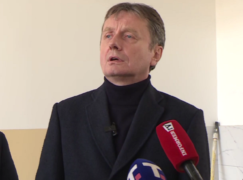 Darko Glišić: Radi se na 27 škola u Srbiji, najmoderniji objekti i za decu u manjim sredinama