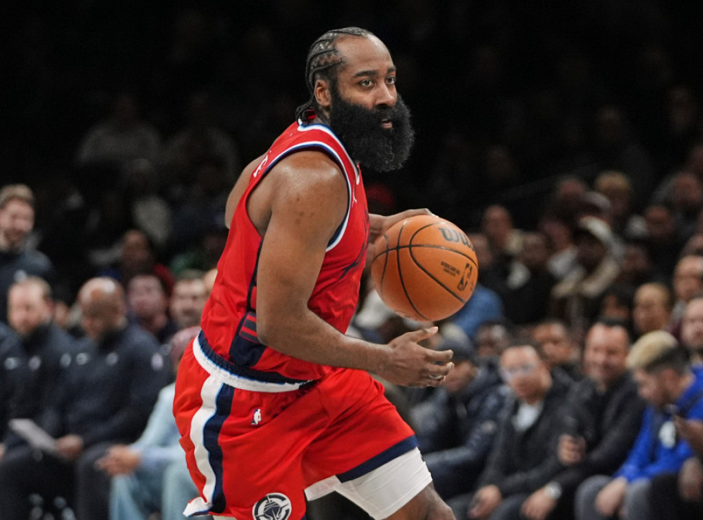 Košarkaš Los Anđeles Klipersa Džejms Harden trejdovan u Klivlend u zamenu za Darijusa Garlanda