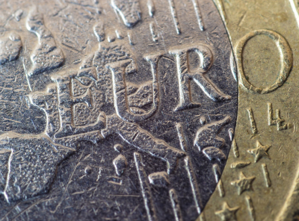 Evrozona u januaru zabeležila 1,9 milijardi evra deficita u trgovini robom